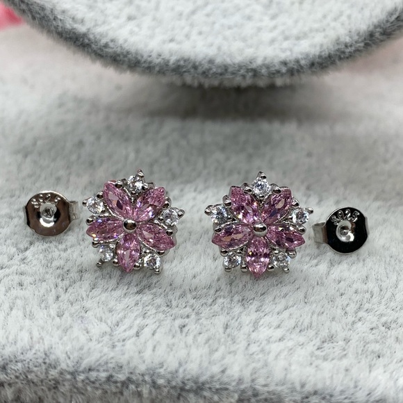 Sterling Silver 925 CZ Flower Stud Earrings - Picture 4 of 6